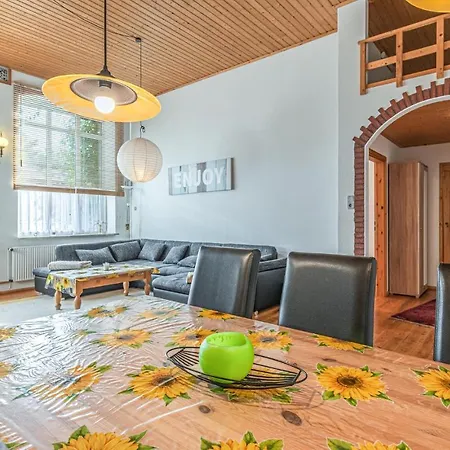2 Bedroom Stunning In Trennewurth